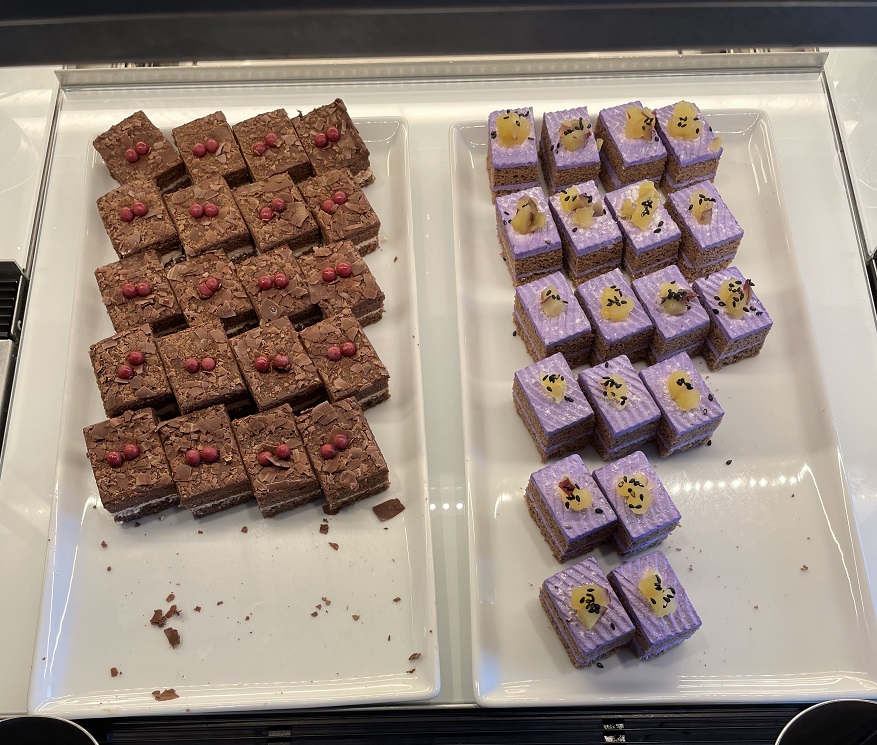 チョコレート&紫芋ケーキ