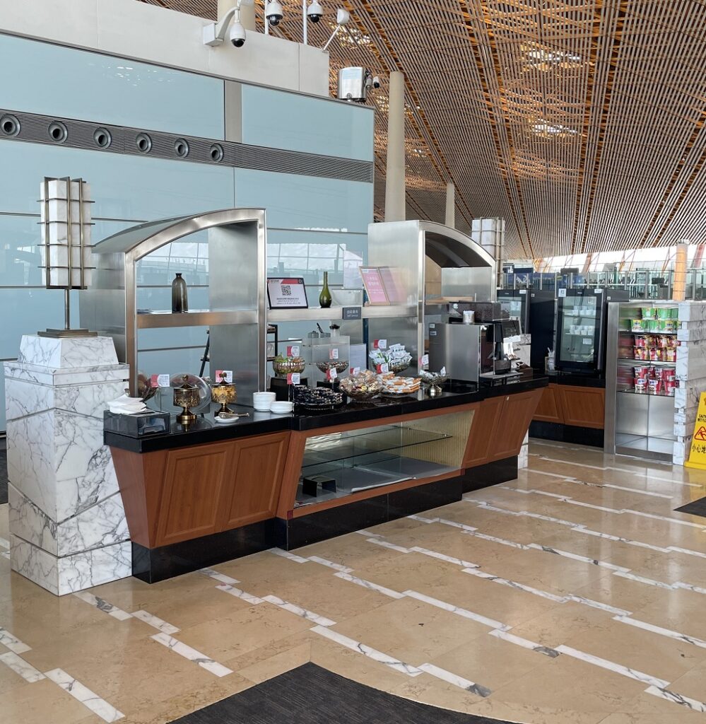 スナック菓子とドリンクコーナー