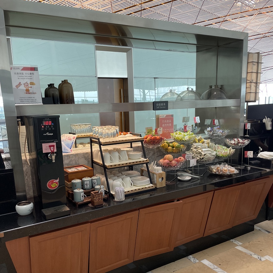 中国茶とフルーツとお菓子