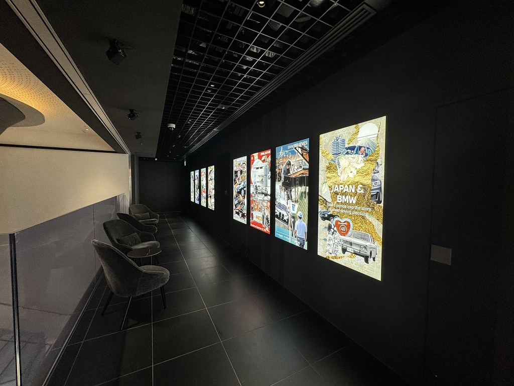 FREUDE by BMWエクスクルーシブラウンジの通路