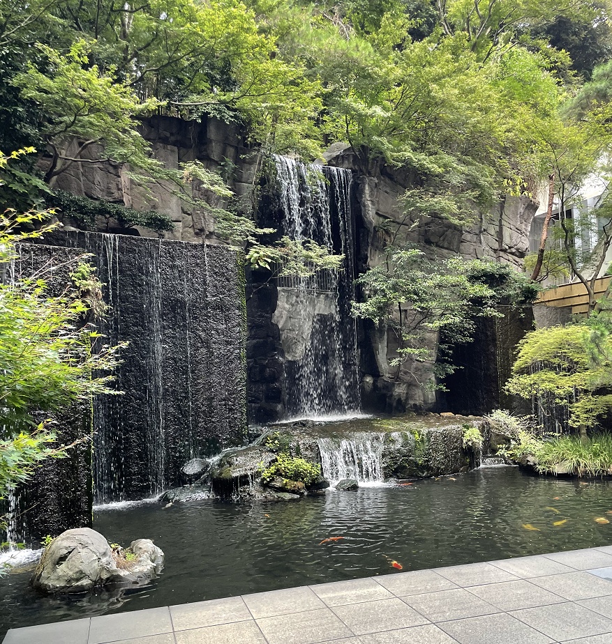 雅叙園東京の滝