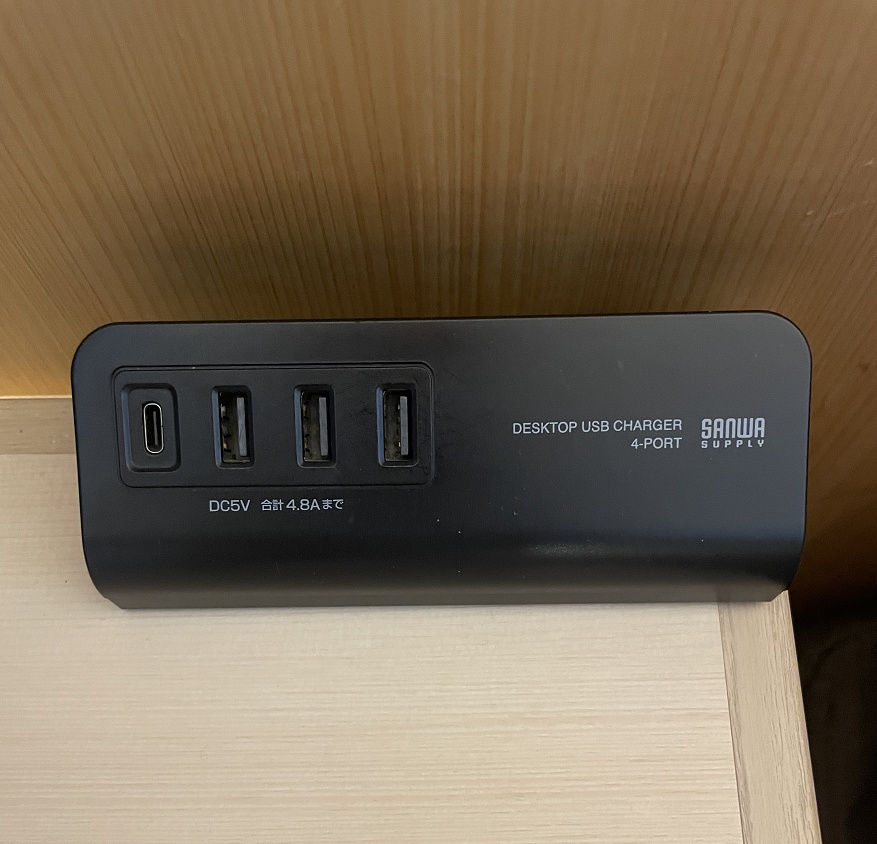 USB/A・Cと100V電源