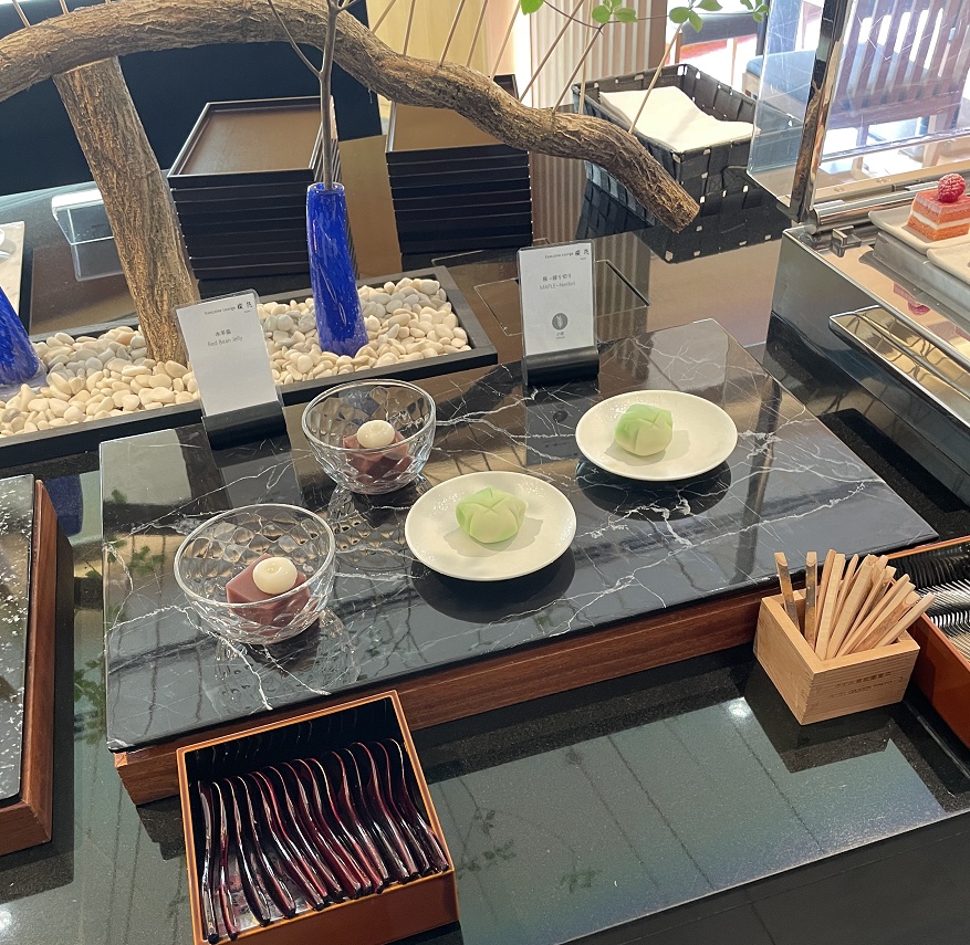 水羊羹・楓-練り切り