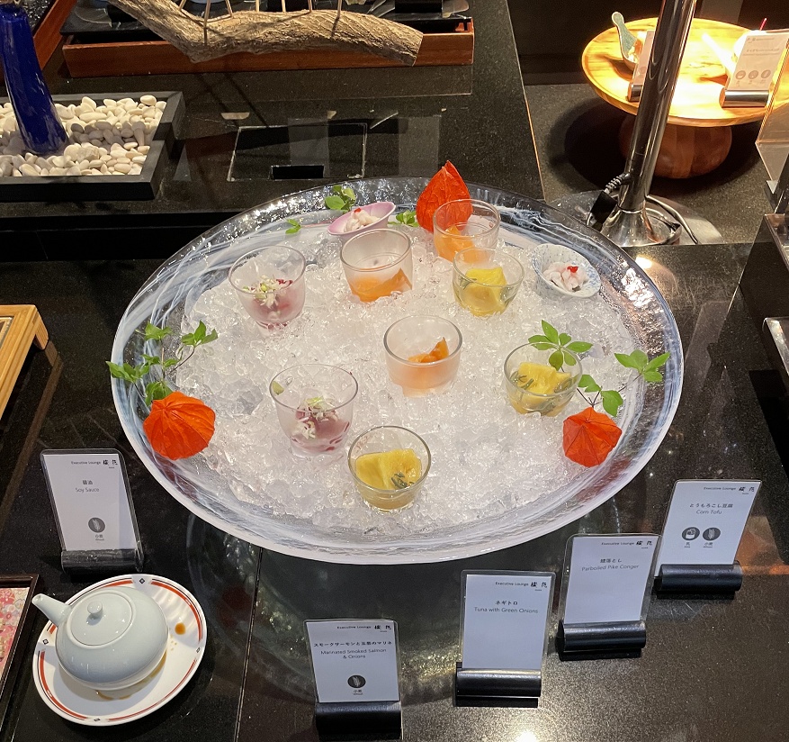 スモークサーモンと玉葱のマリネ・ネギトロ・鱧落とし・とうもろこし豆腐