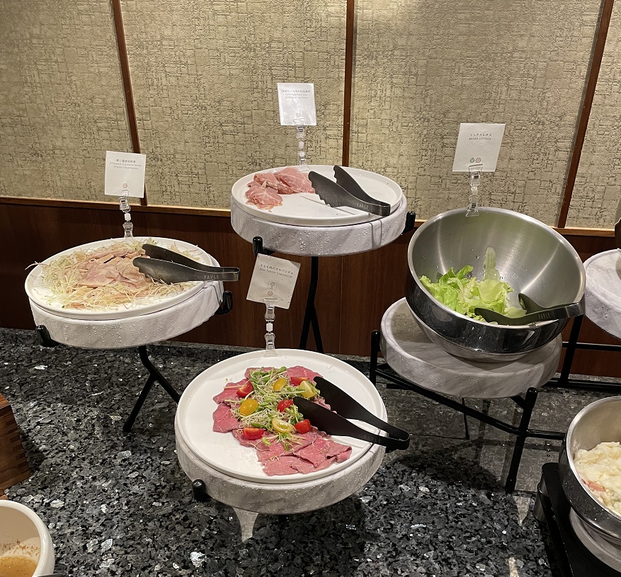 蒸し鶏香味野菜・豚肩ロース肉の低温調理・牛肉のカルパッチョ