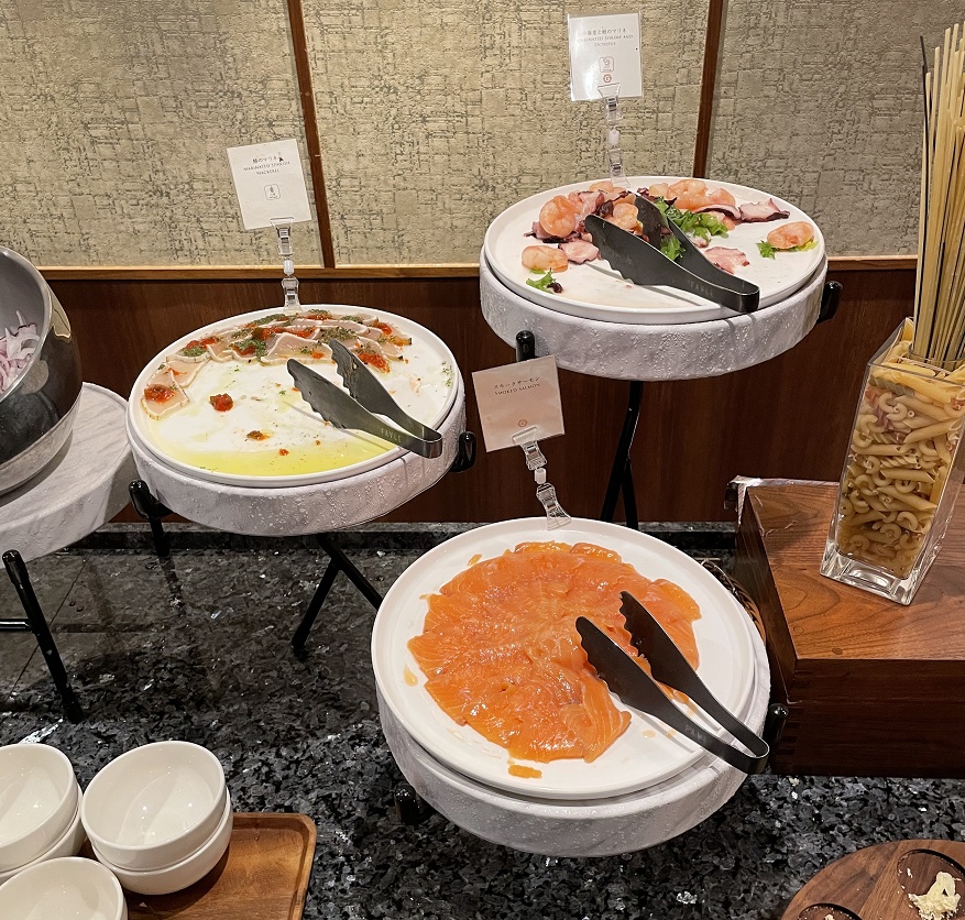 鰆のマリネ・スモークサーモン・小海老と蛸のマリネ