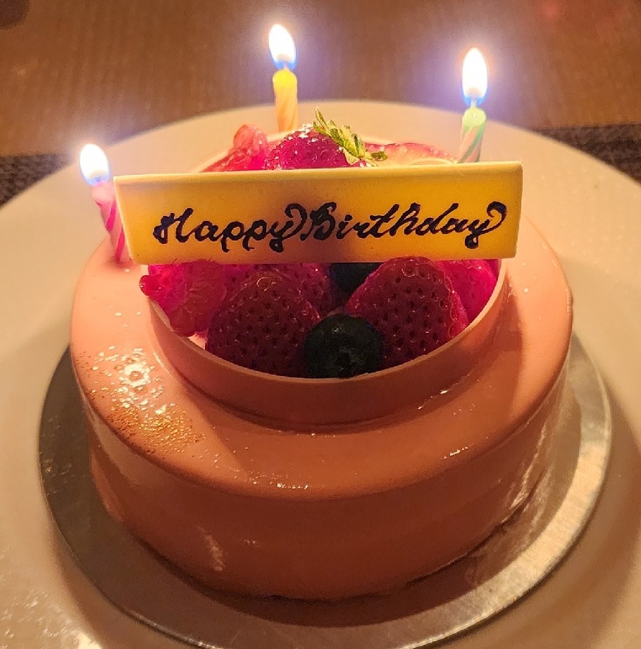 コンラッド東京/HPCJお誕生日ケーキ