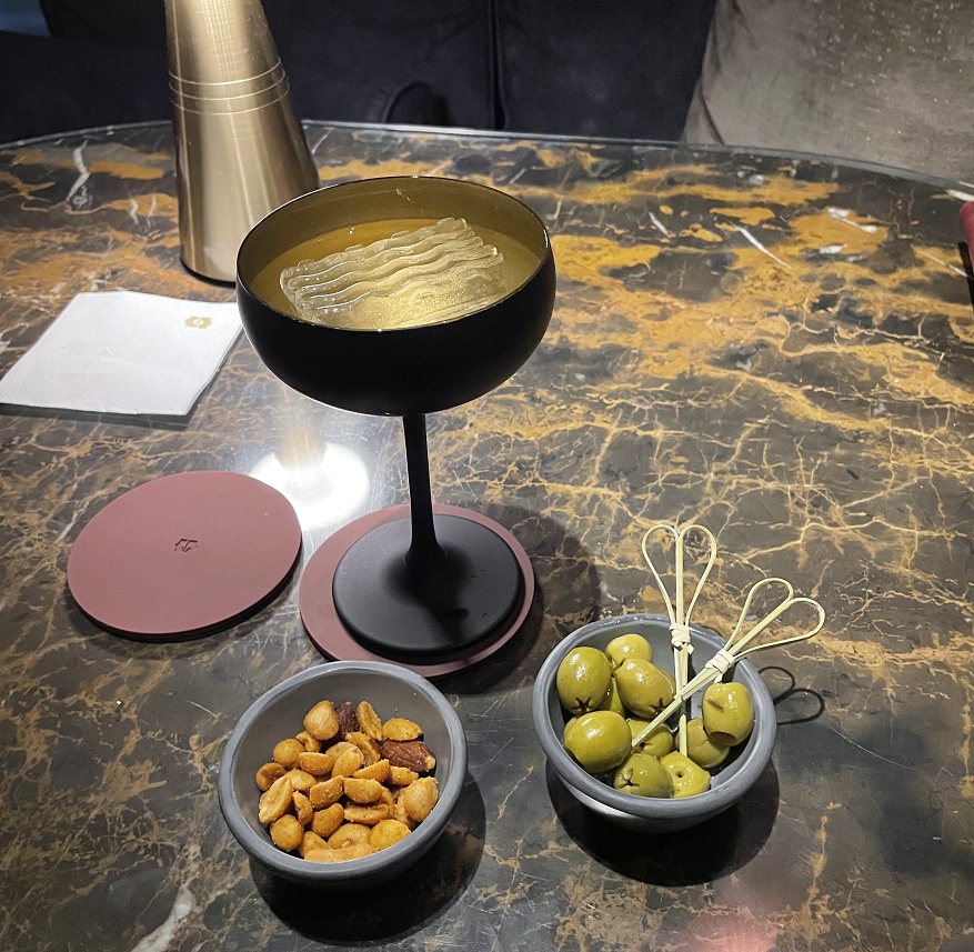 ギムレットとチャーム