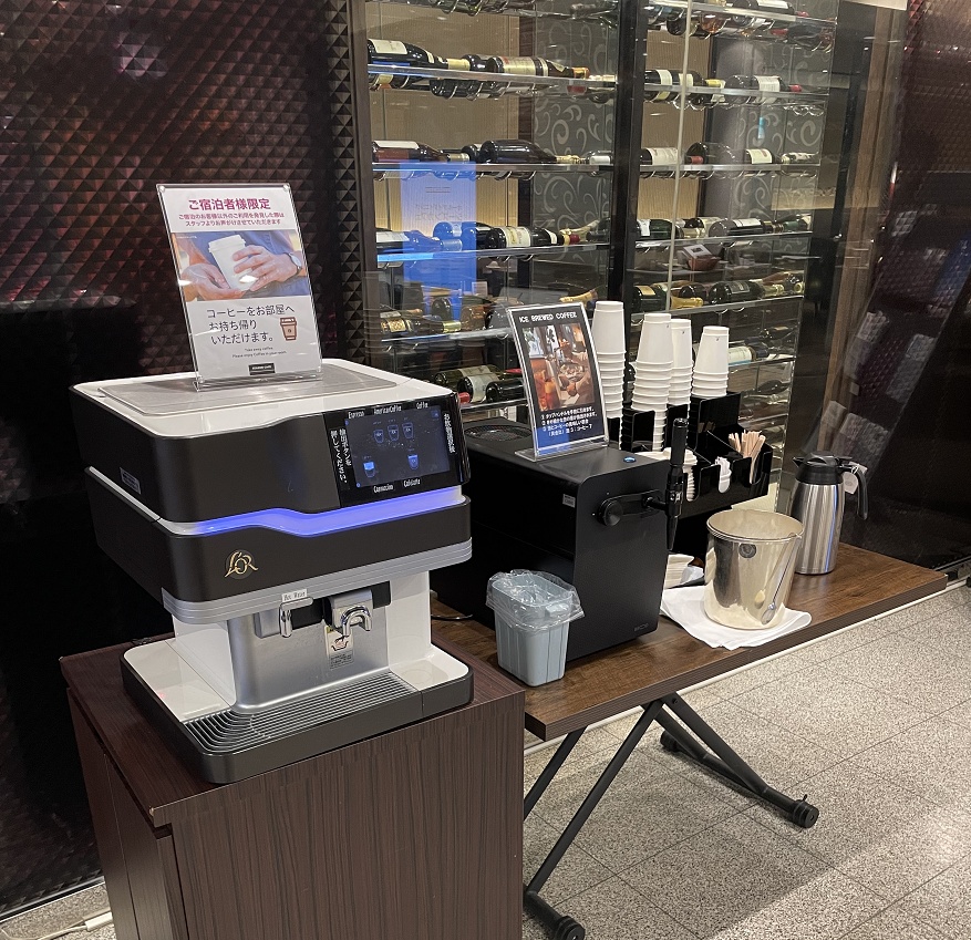 テイクアウト用のコーヒー