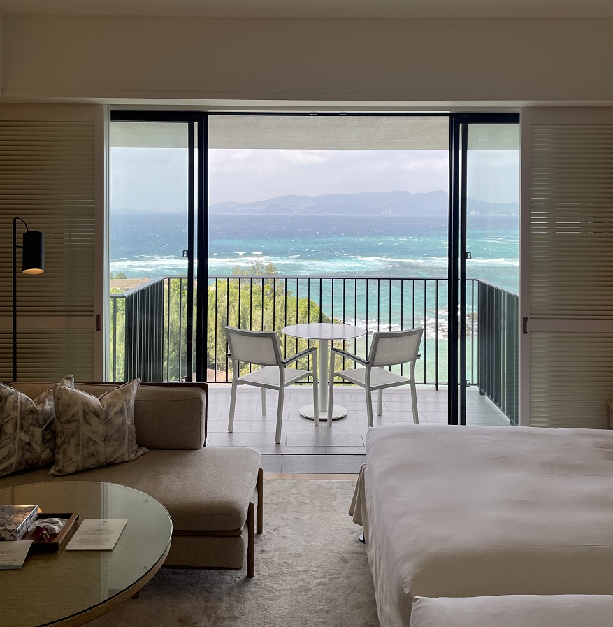 オーシャンビューテラスの椅子