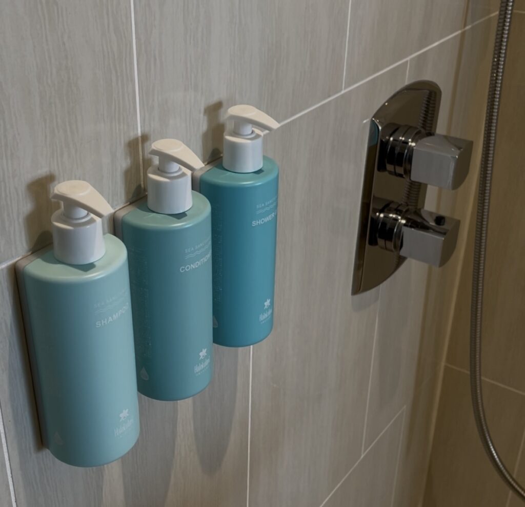 シャンプー・コンディショナー・ボディーソープはROJA Perfume製