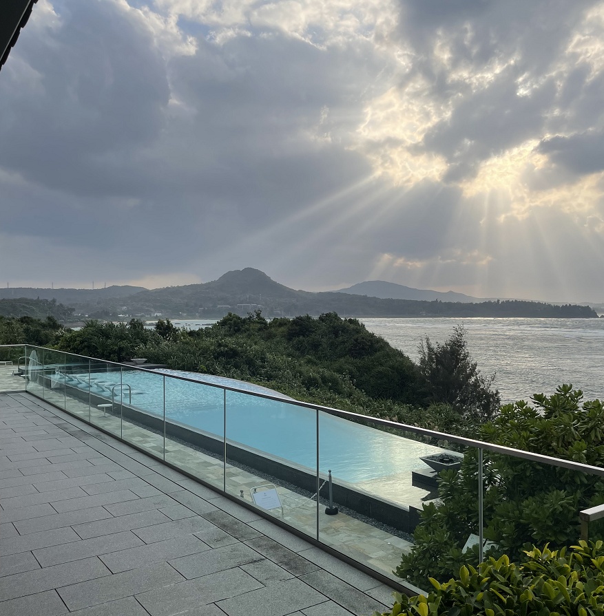 サンセットウイングのプール