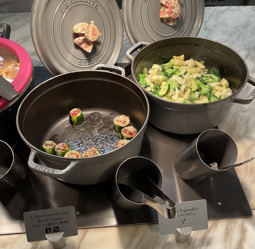 ズッキーニの香草パン粉焼き・コーンベジタブル