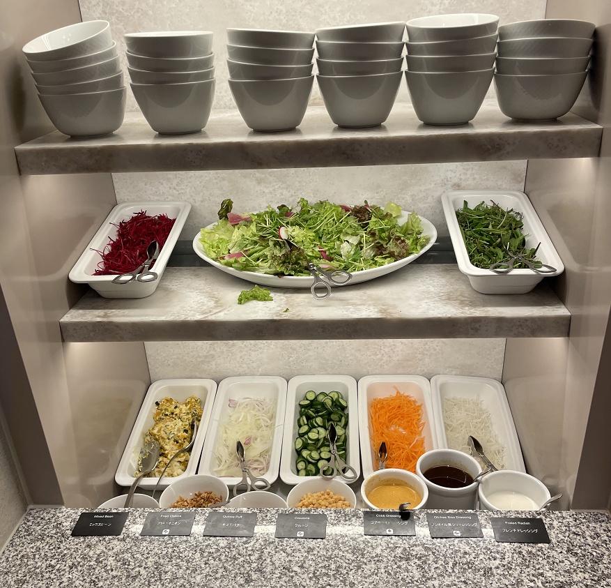 サラダコーナー