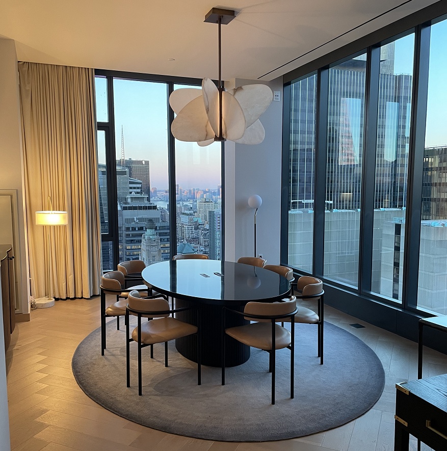 スイートルームのリビング