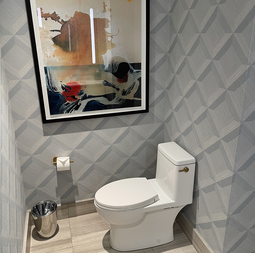 スイートのトイレ