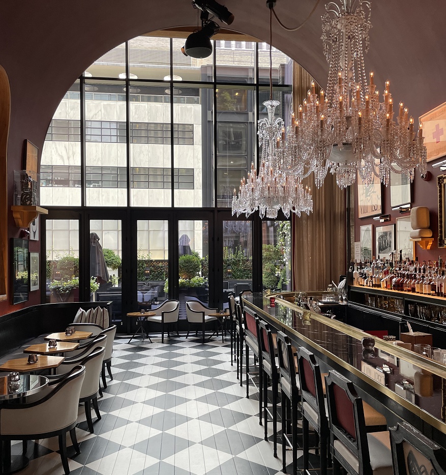 バカラバーのテラス