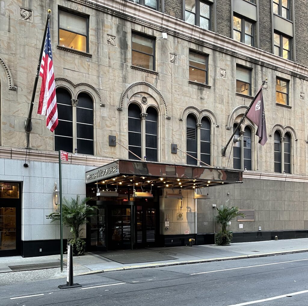 ウエストハウスニューヨークのエントランス