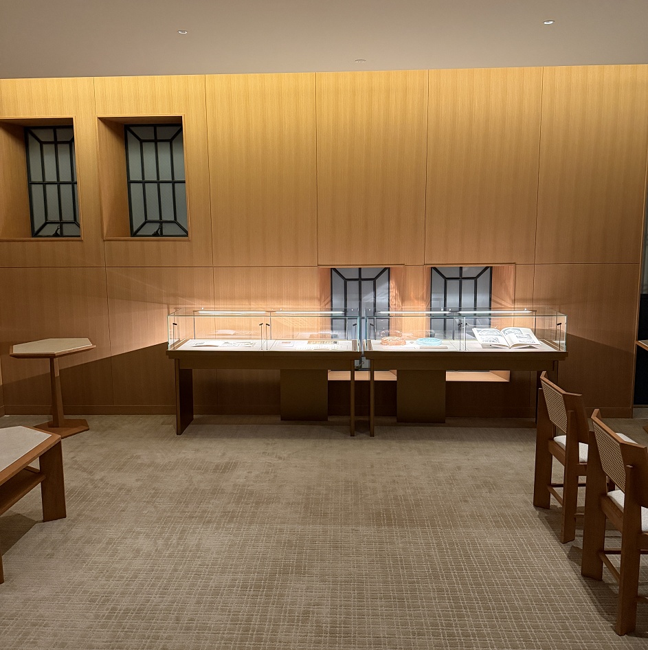 弥栄会館の展示コーナー