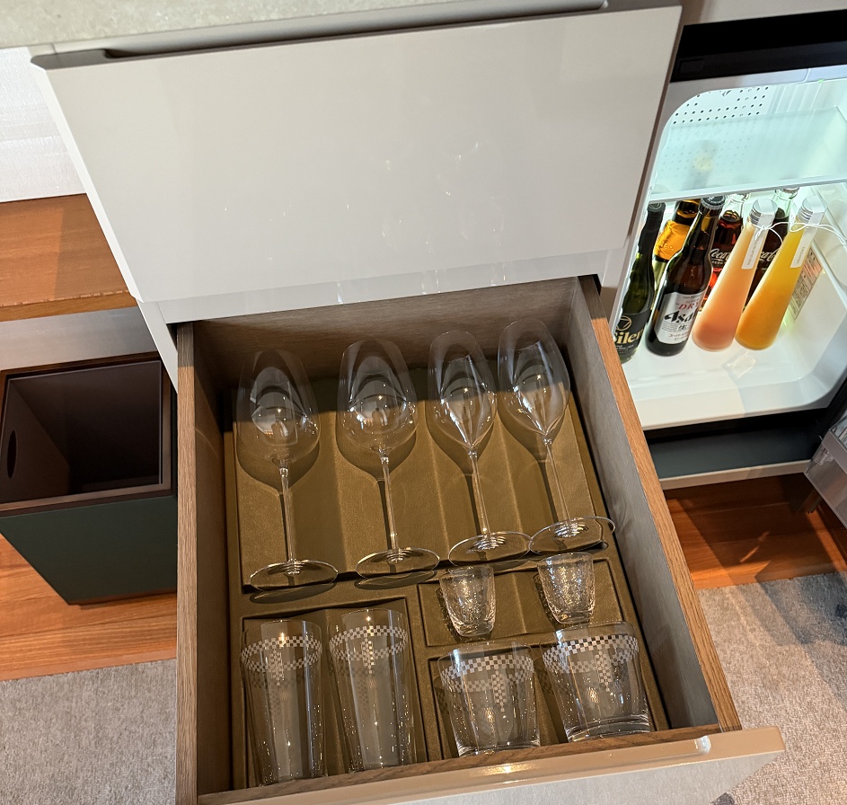 帝国ホテルオリジナルのグラス