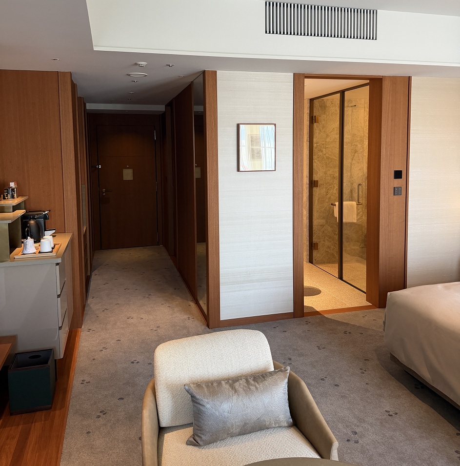 ソファとミニバー