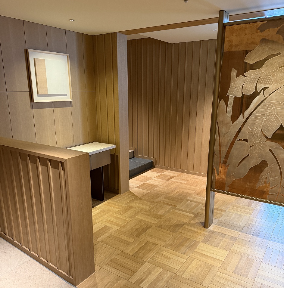 フロントエントランス