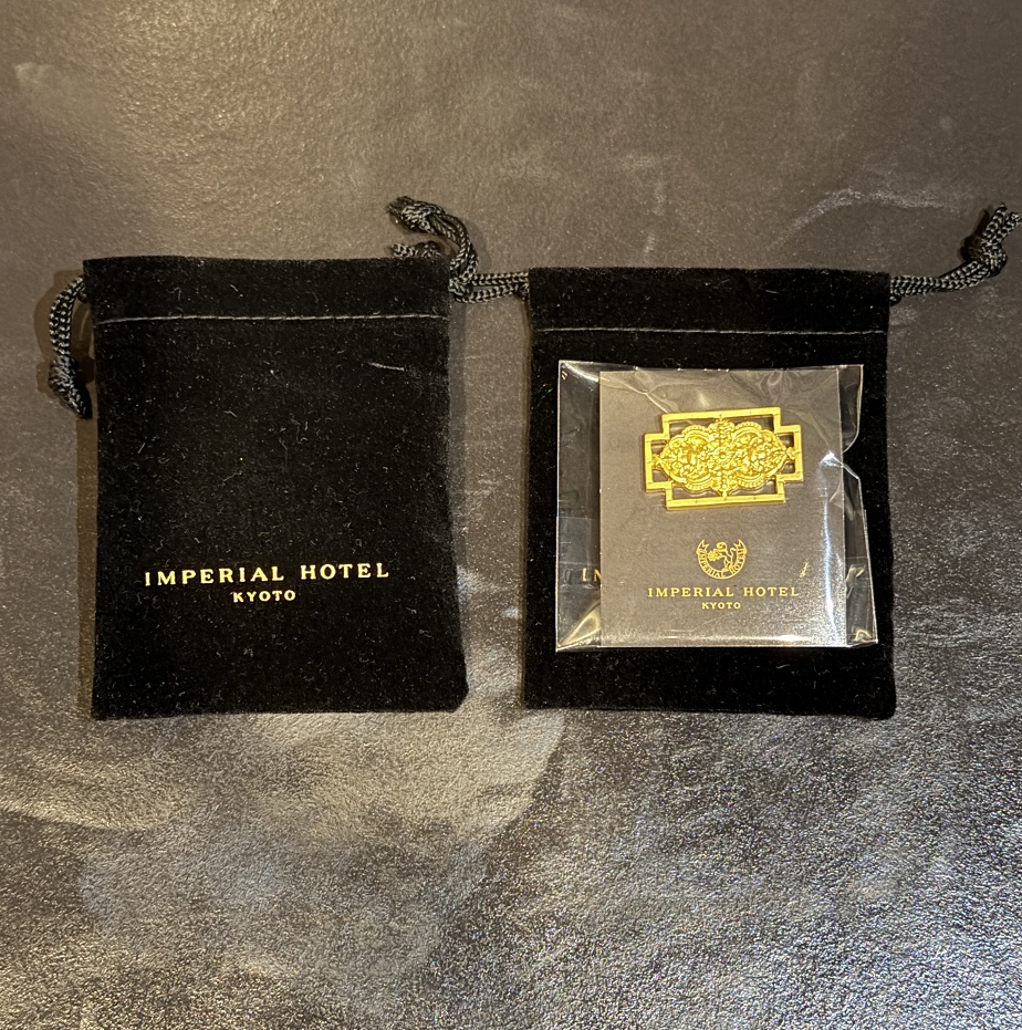 帝国ホテル京都のスタッフさん用のピンバッチ