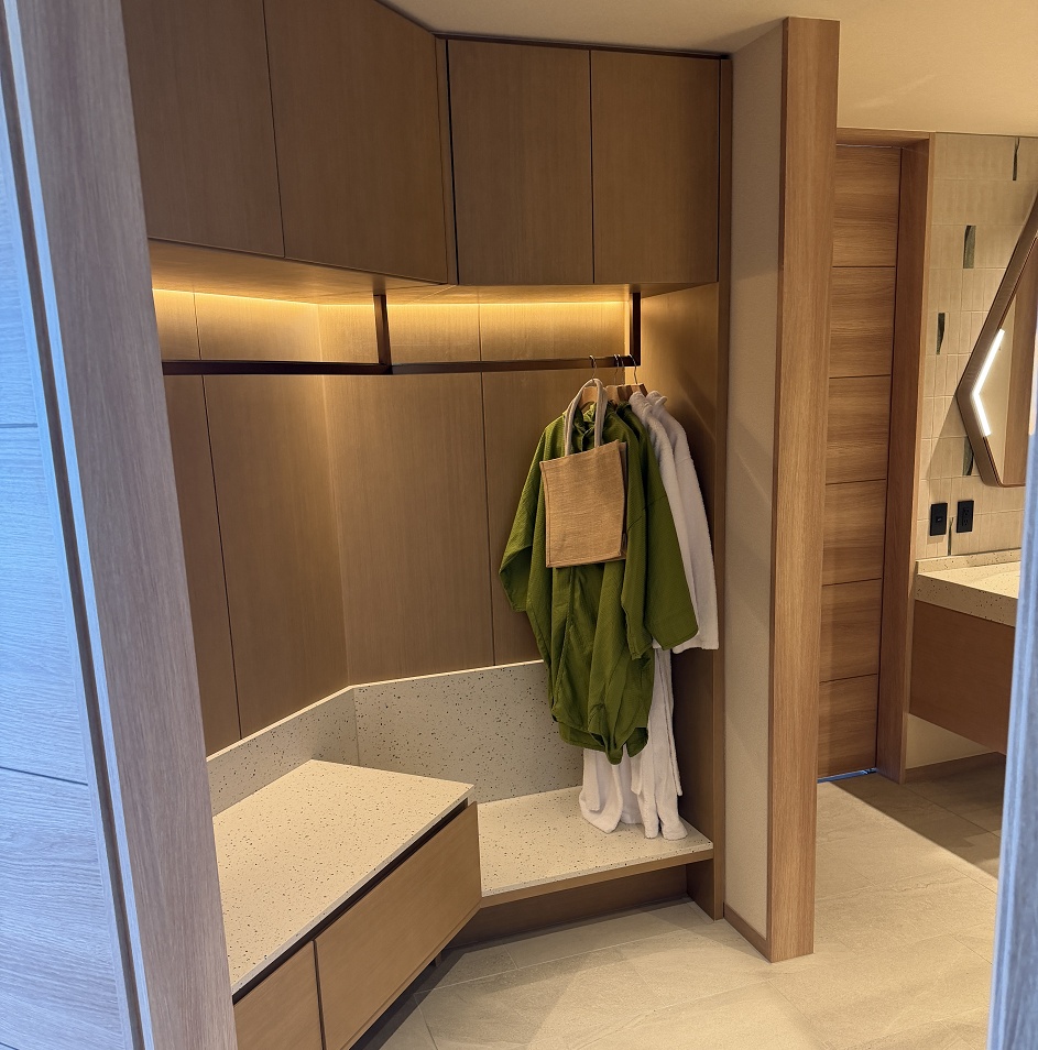 グリーンのバスロープ・バッグ