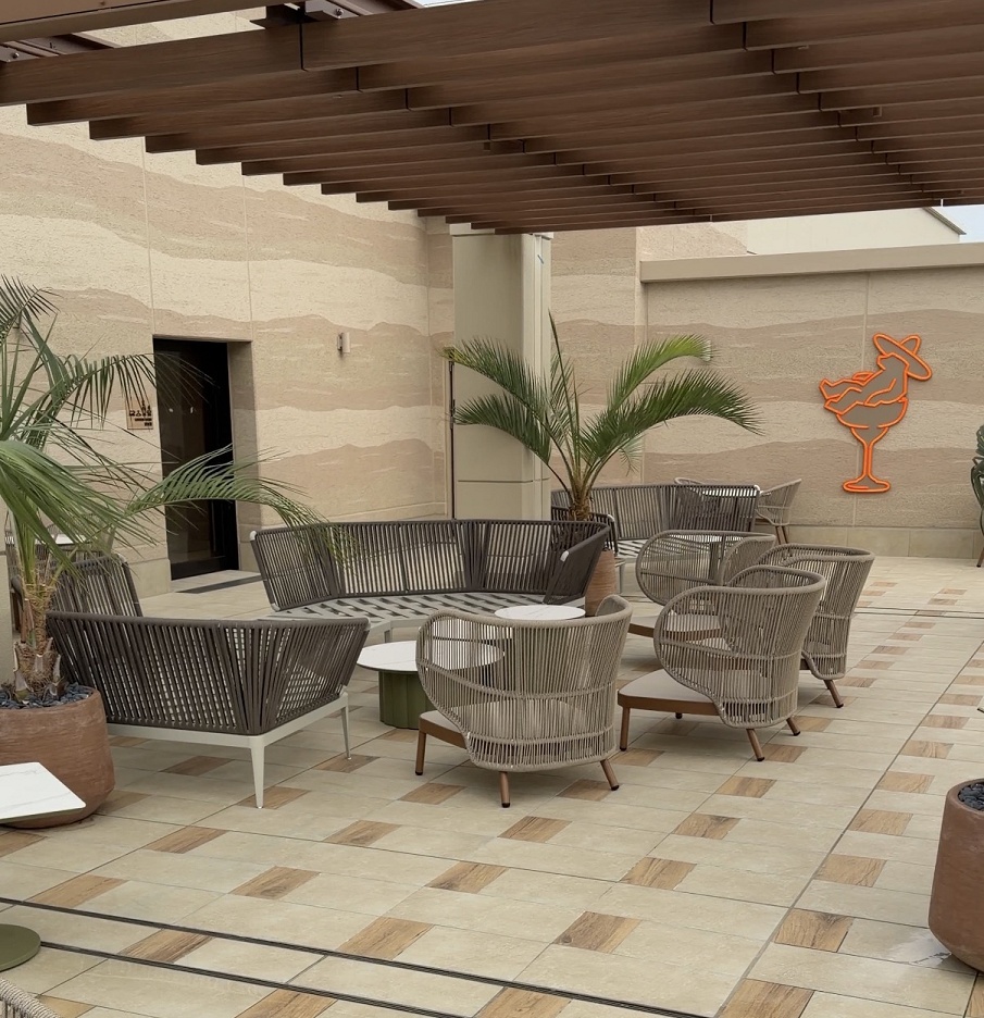 インフィニティプールのテラス